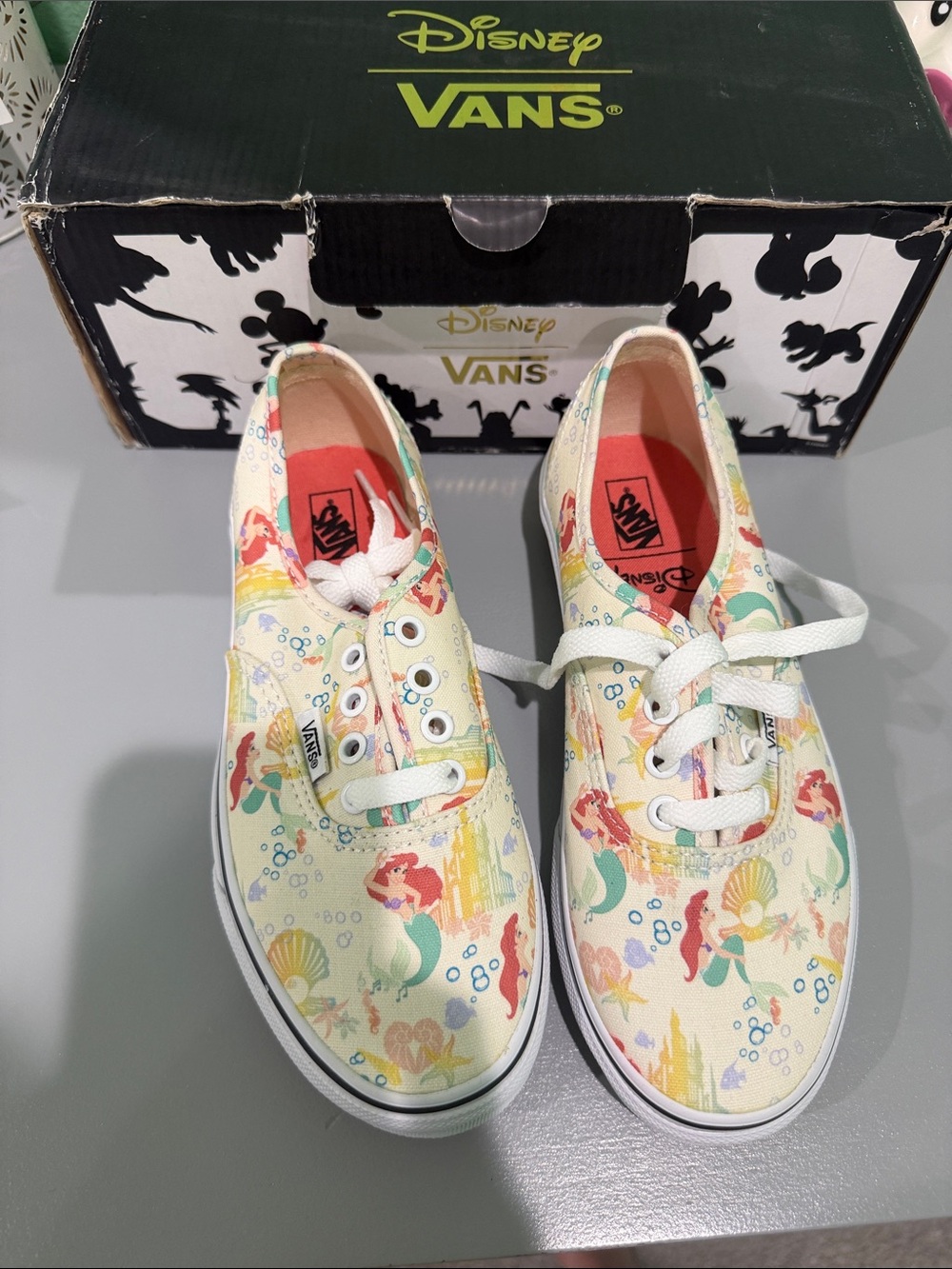 Vans Kids Canvas Sneakers in Cream with Multicolor Ariel Print NWOT